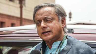 shashi tharoor