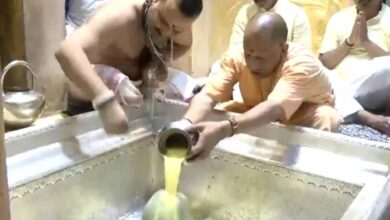 CM Yogi Kashi Vishwanath Darshan1